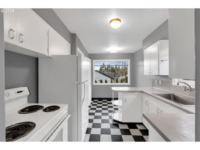 1323 Ne 47TH Ave, Portland, OR 97213