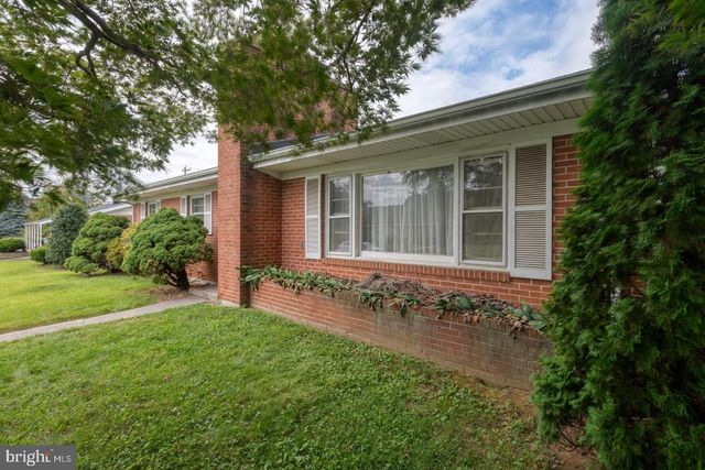 571 BEECH AVE, Hershey, PA 17033