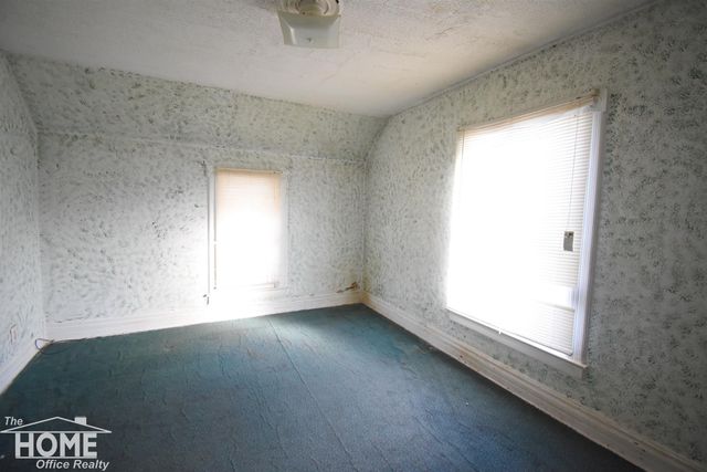 331 N Saginaw Street, Owosso, MI 48867