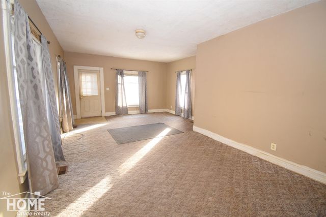 331 N Saginaw Street, Owosso, MI 48867