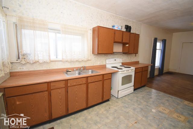 331 N Saginaw Street, Owosso, MI 48867