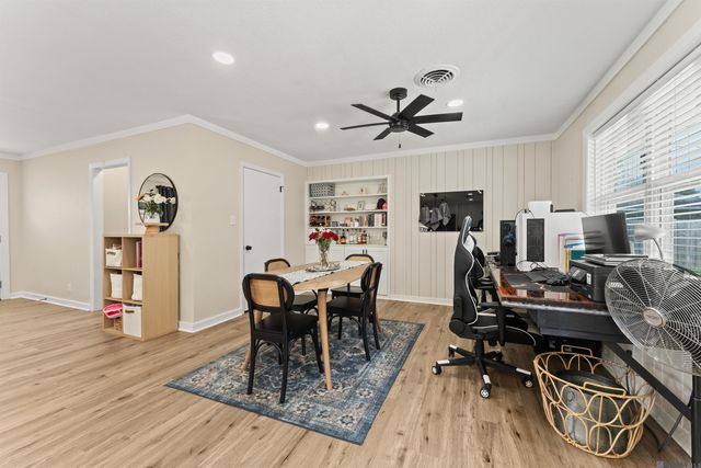 375 Sherwood Forest Blvd, Baton Rouge, LA 70815