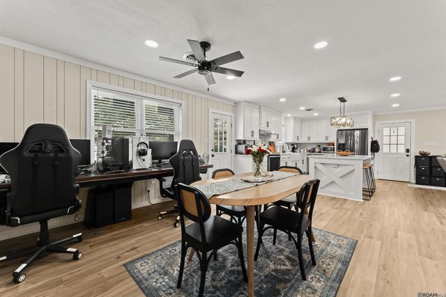 375 Sherwood Forest Blvd, Baton Rouge, LA 70815