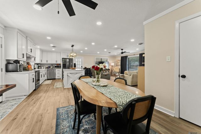 375 Sherwood Forest Blvd, Baton Rouge, LA 70815