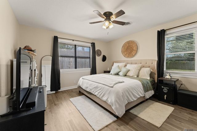 375 Sherwood Forest Blvd, Baton Rouge, LA 70815