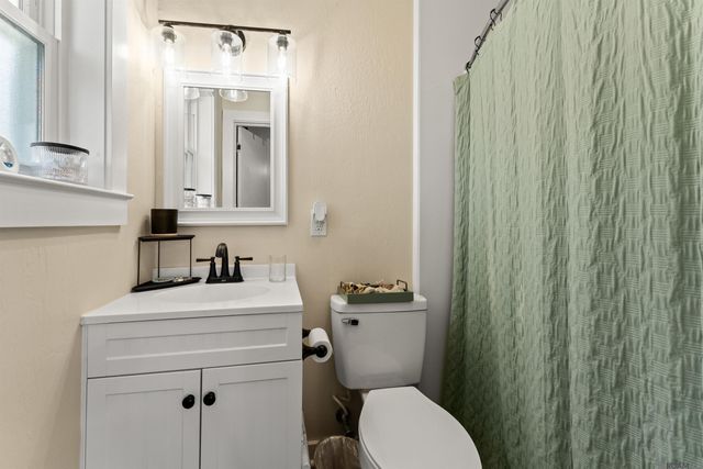 375 Sherwood Forest Blvd, Baton Rouge, LA 70815