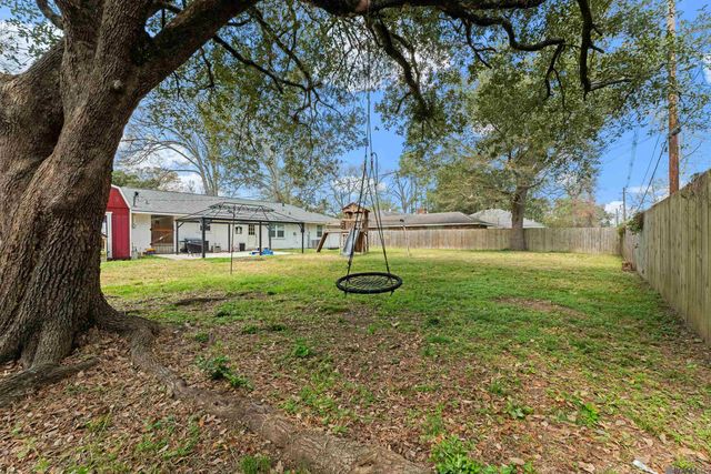 375 Sherwood Forest Blvd, Baton Rouge, LA 70815