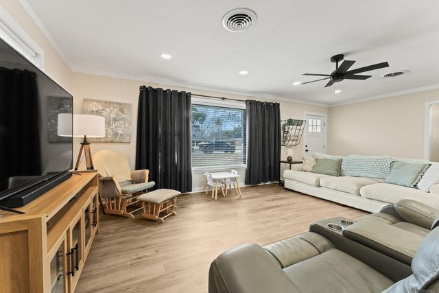 375 Sherwood Forest Blvd, Baton Rouge, LA 70815