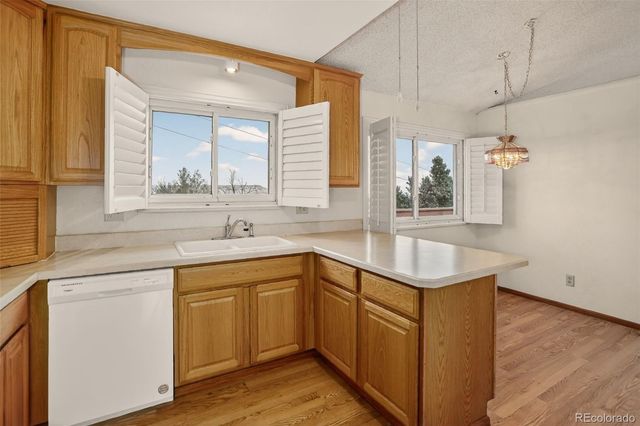 14379 W 5th Avenue, Golden, CO 80401