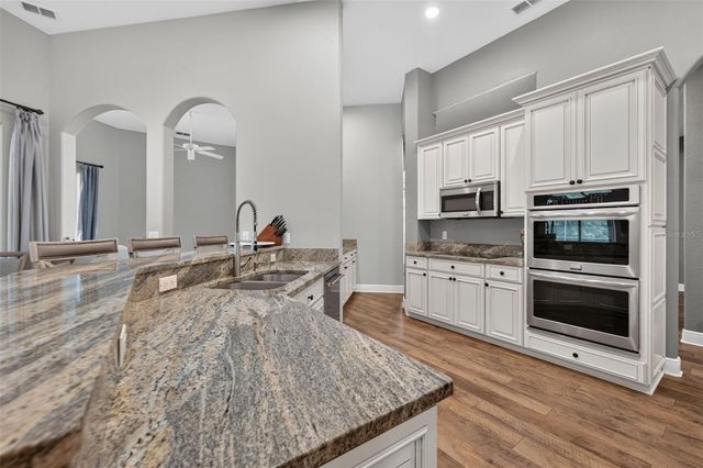 2813 HAMPTON PLACE COURT, Plant City, FL 33566