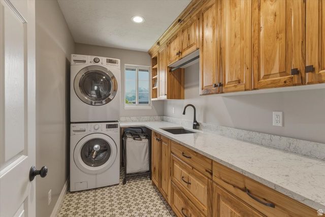 1435 E WASHAKIE CIR, Ogden, UT 84403