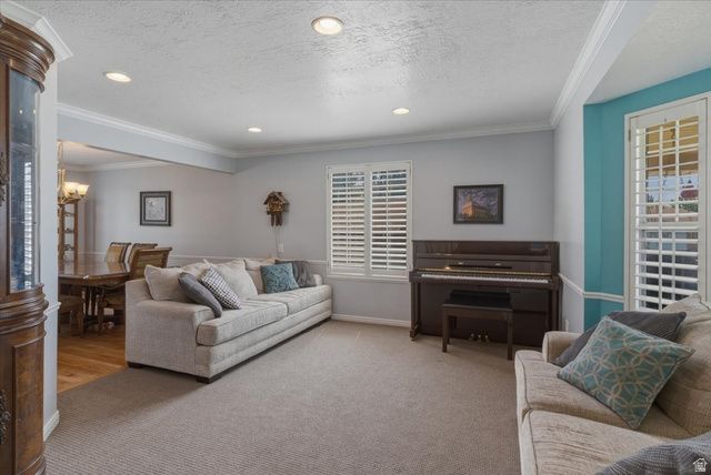 1435 E WASHAKIE CIR, Ogden, UT 84403