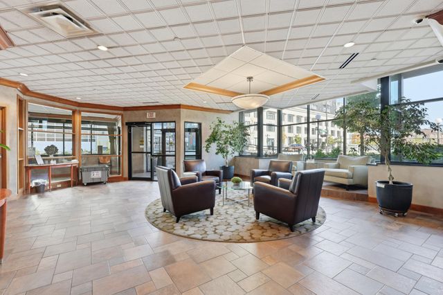 78 10th Street E 2807, Saint Paul, MN 55101