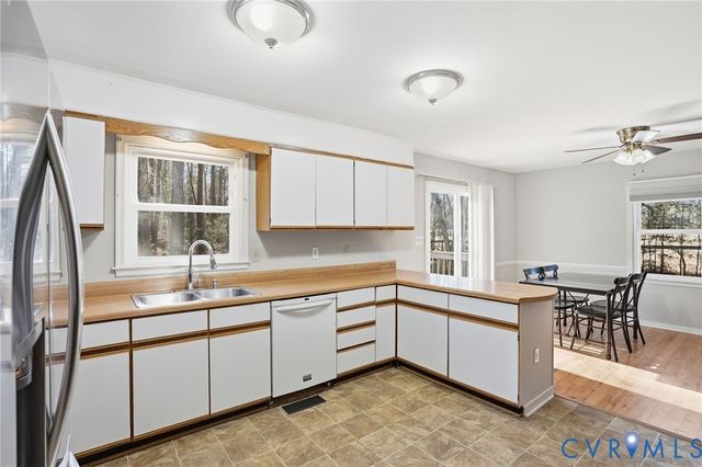 3605 Whitehouse Rd, Chesterfield, VA 23834