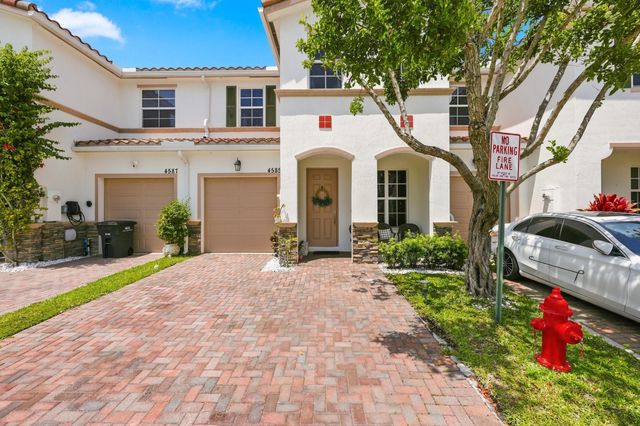 4585 Tara Cove Way, West Palm Beach, FL 33417