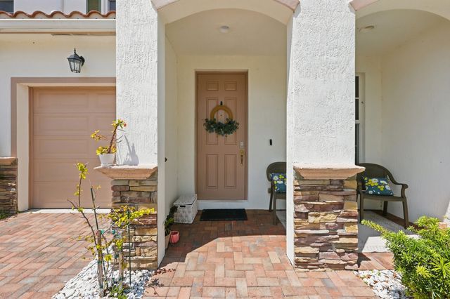 4585 Tara Cove Way, West Palm Beach, FL 33417