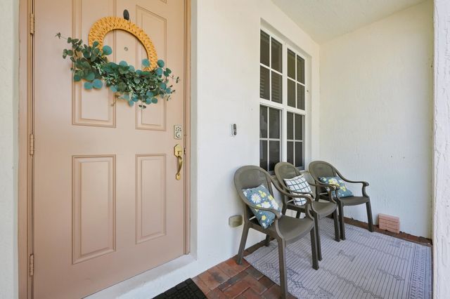 4585 Tara Cove Way, West Palm Beach, FL 33417