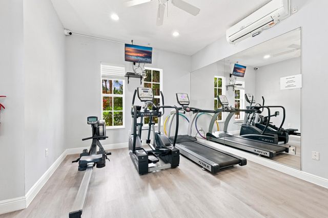 4585 Tara Cove Way, West Palm Beach, FL 33417
