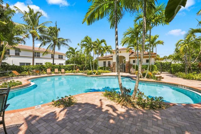 4585 Tara Cove Way, West Palm Beach, FL 33417