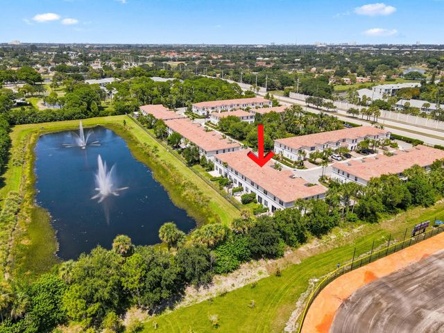 4585 Tara Cove Way, West Palm Beach, FL 33417