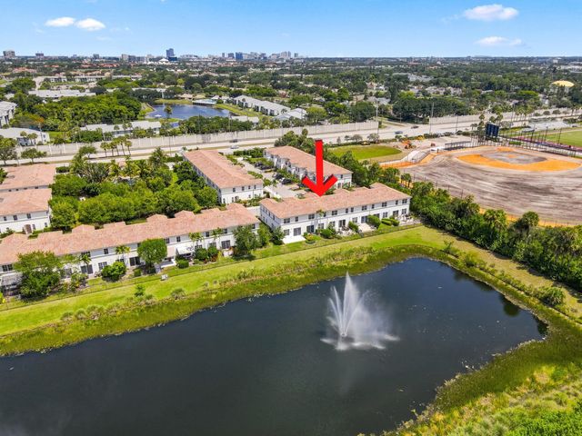 4585 Tara Cove Way, West Palm Beach, FL 33417