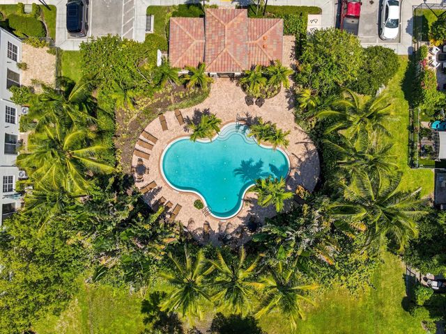 4585 Tara Cove Way, West Palm Beach, FL 33417