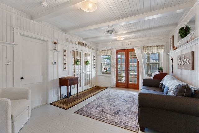 13 5th Street, Wareham, MA 02571