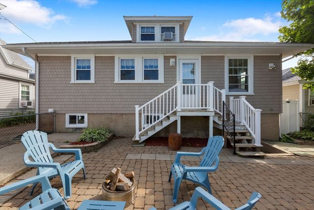 13 5th Street, Wareham, MA 02571