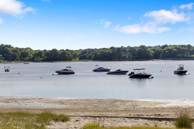 13 5th Street, Wareham, MA 02571