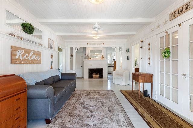 13 5th Street, Wareham, MA 02571