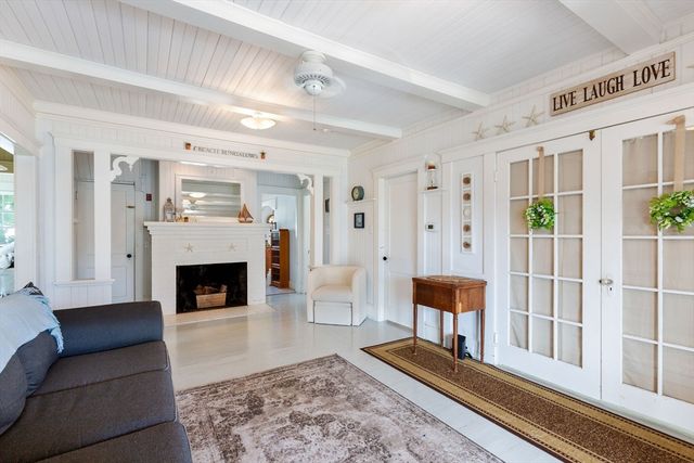 13 5th Street, Wareham, MA 02571