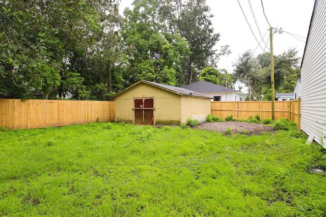 2121 Cosgrove Avenue, North Charleston, SC 29405