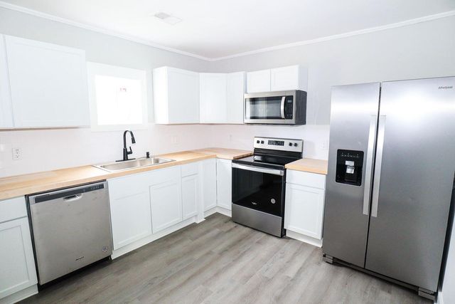 2121 Cosgrove Avenue, North Charleston, SC 29405