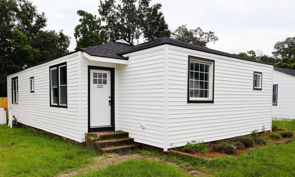 2121 Cosgrove Avenue, North Charleston, SC 29405