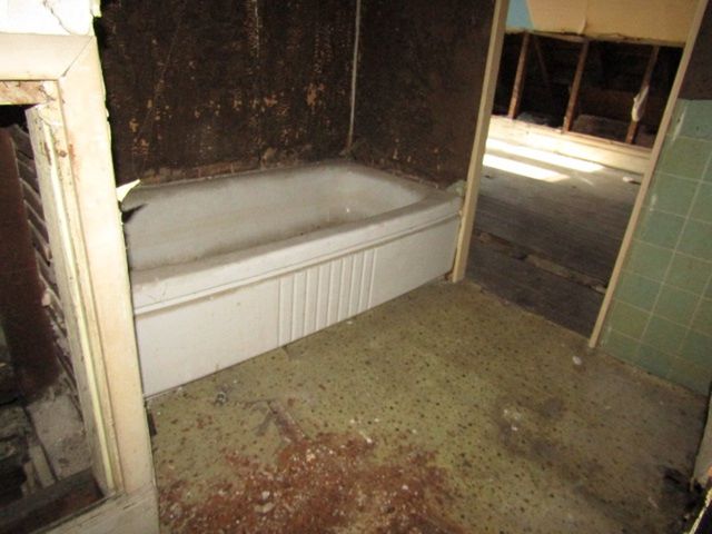 501 9th St, Freedom, PA 15042