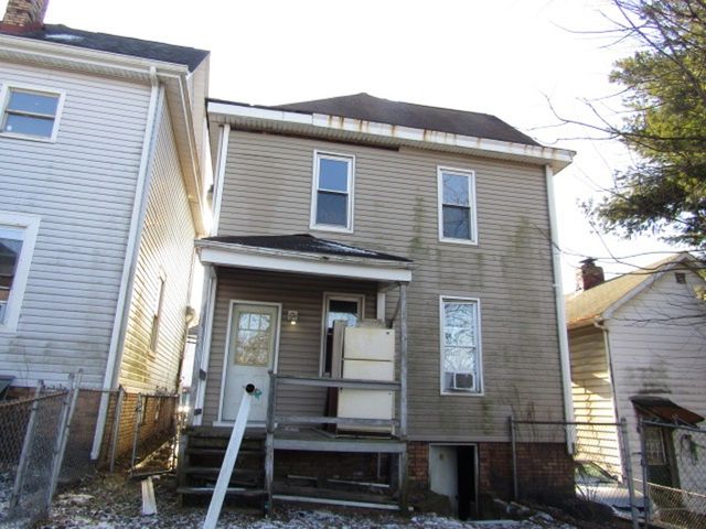 501 9th St, Freedom, PA 15042
