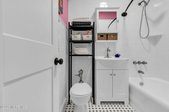 400 Deal Lake Drive 2L, Asbury Park, NJ 07712
