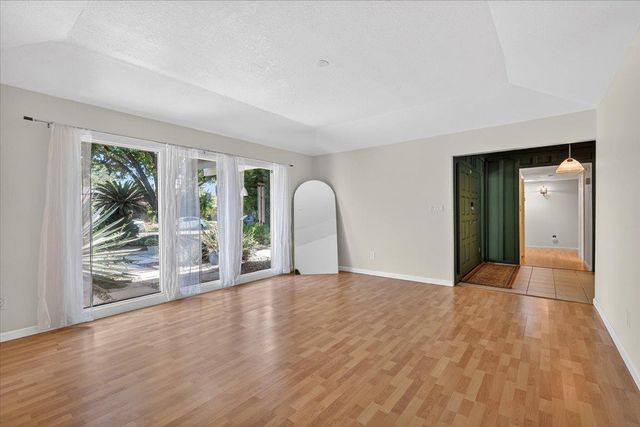 3250 W Ellery Avenue, Fresno, CA 93711