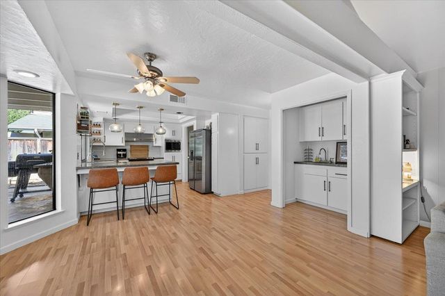 3250 W Ellery Avenue, Fresno, CA 93711