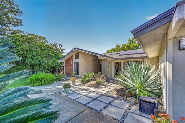 3250 W Ellery Avenue, Fresno, CA 93711