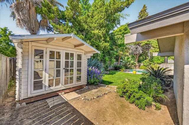 3250 W Ellery Avenue, Fresno, CA 93711