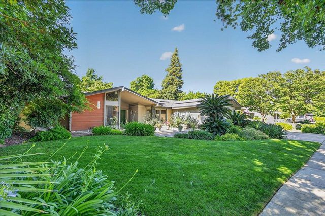 3250 W Ellery Avenue, Fresno, CA 93711