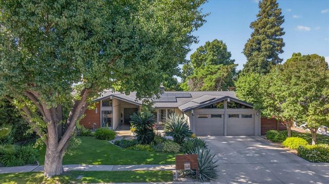 3250 W Ellery Avenue, Fresno, CA 93711