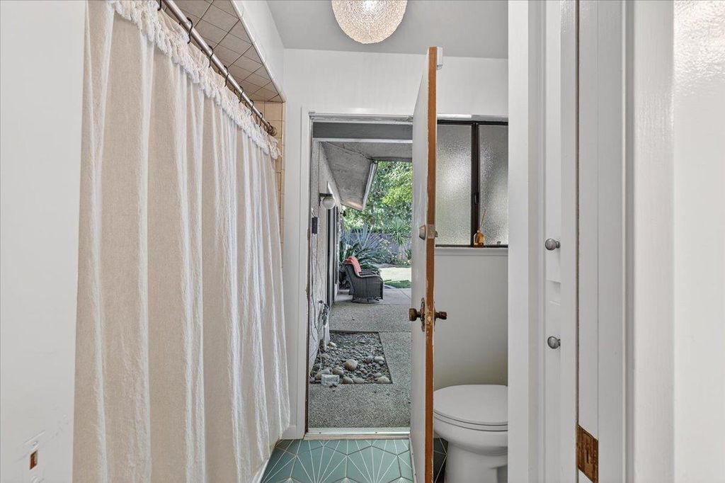 Image 26 of property listing at 3250 W Ellery Avenue, Fresno, CA 93711