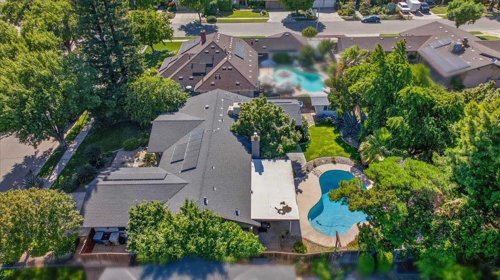 Image 36 of property listing at 3250 W Ellery Avenue, Fresno, CA 93711