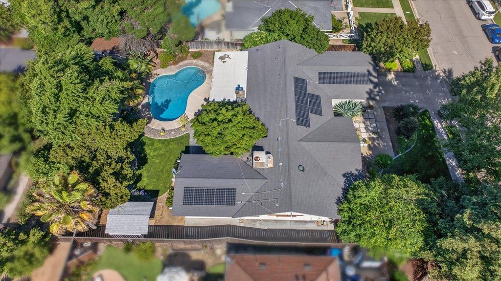 Image 37 of property listing at 3250 W Ellery Avenue, Fresno, CA 93711