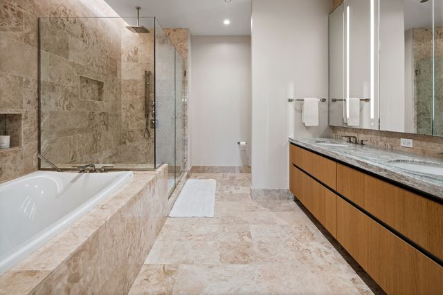 363 E Wacker Drive 1906, Chicago, IL 60601