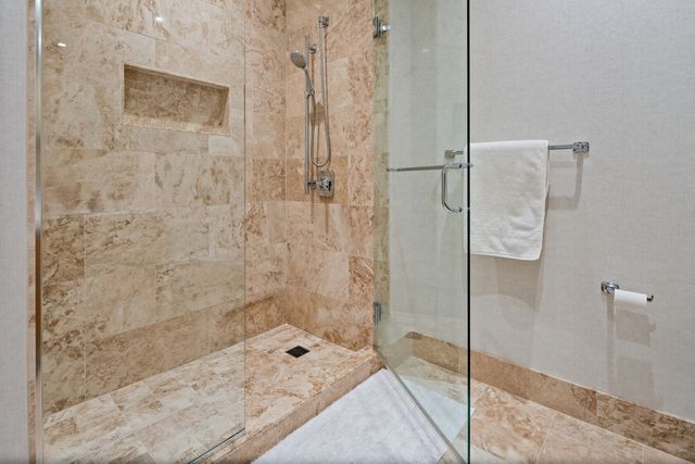 363 E Wacker Drive 1906, Chicago, IL 60601