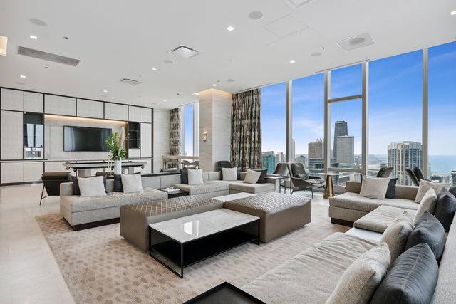 363 E Wacker Drive 1906, Chicago, IL 60601