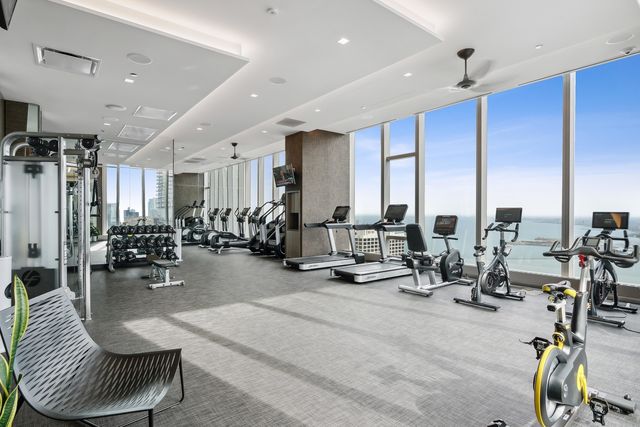 363 E Wacker Drive 1906, Chicago, IL 60601